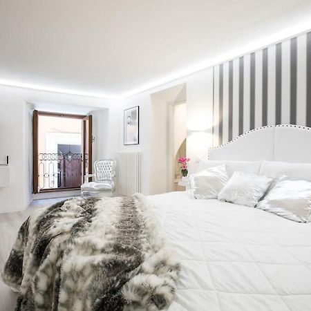 My Piazza Navona Jacuzzi Suite -Topcollection 로마 외부 사진