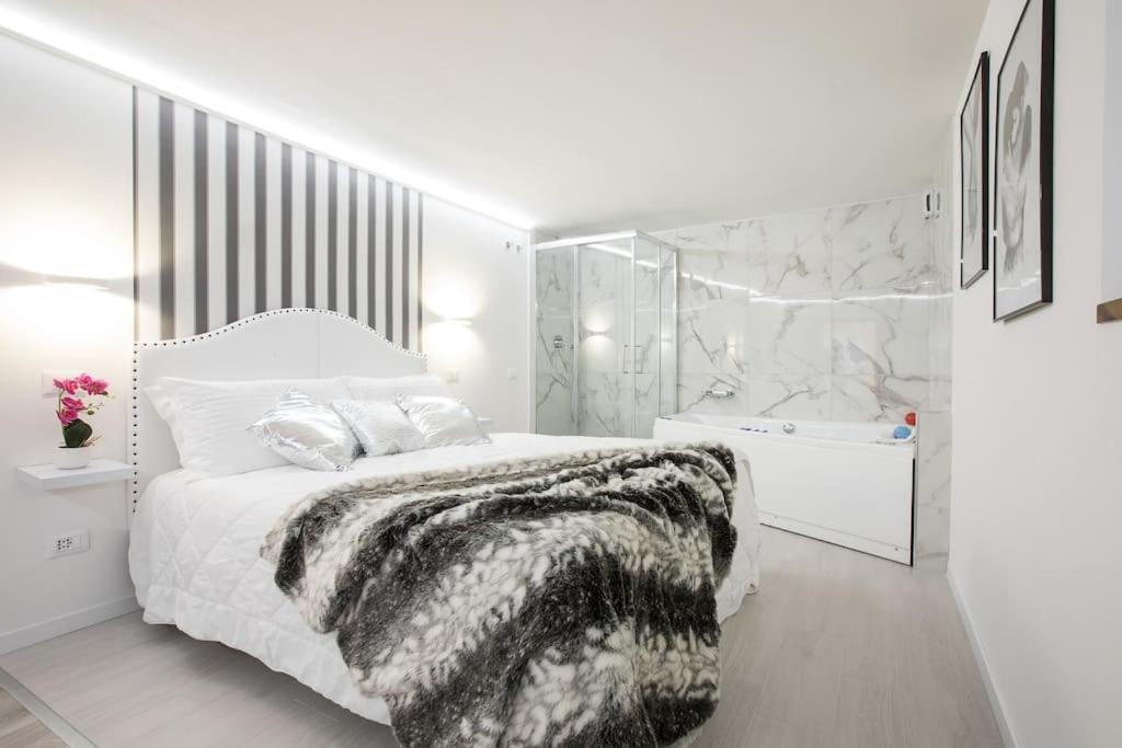 My Piazza Navona Jacuzzi Suite -Topcollection 로마 외부 사진